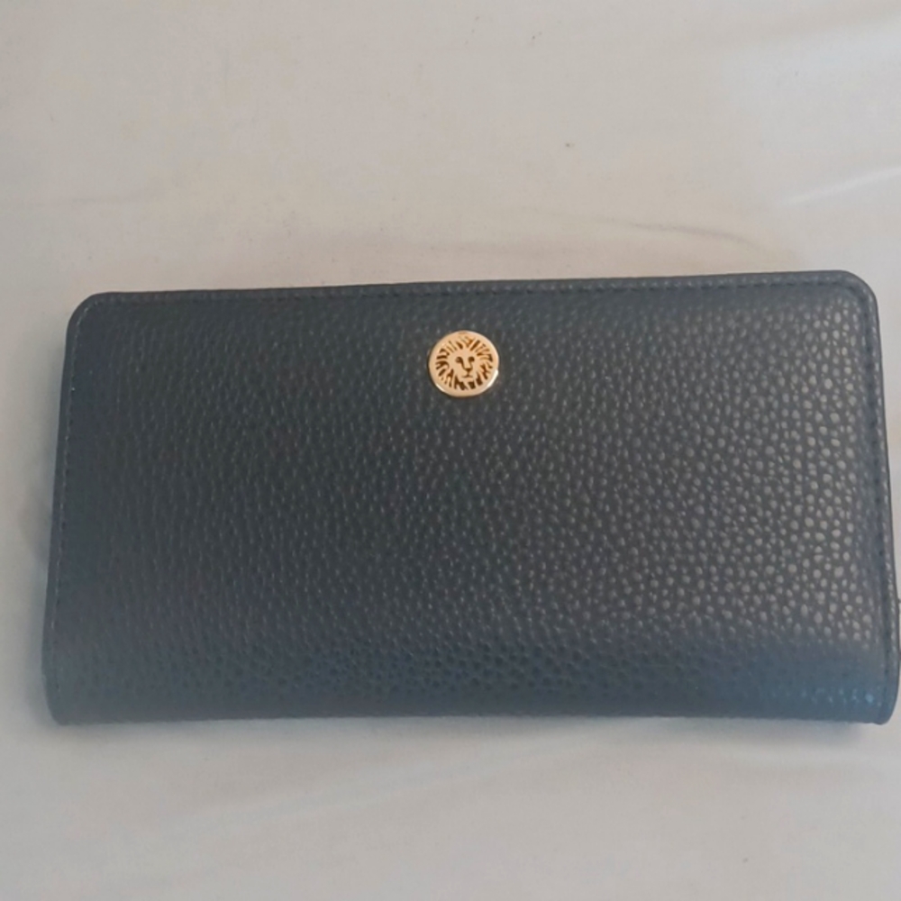 Anne Klein black wallet